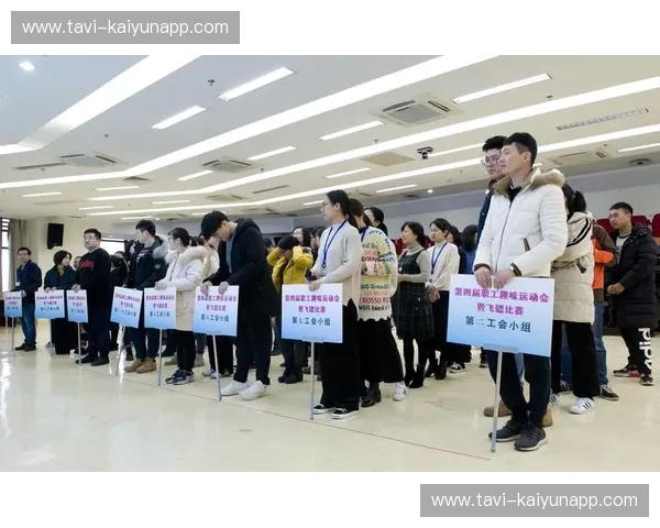 博斯普鲁斯的暗流与红魔的救赎:当伊斯坦布尔再次屏住呼吸 博斯普鲁斯的暗流与红魔的救赎:当伊斯坦布尔再次屏住呼吸