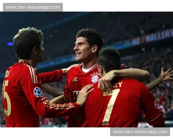 欧冠终极史诗：皇马vs拜仁，这不仅仅是一场视频回放，更是足球之神的剧本